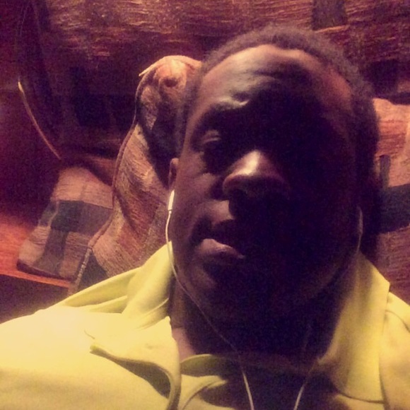 Meet your Posher, Emory - Picture 1 of 1